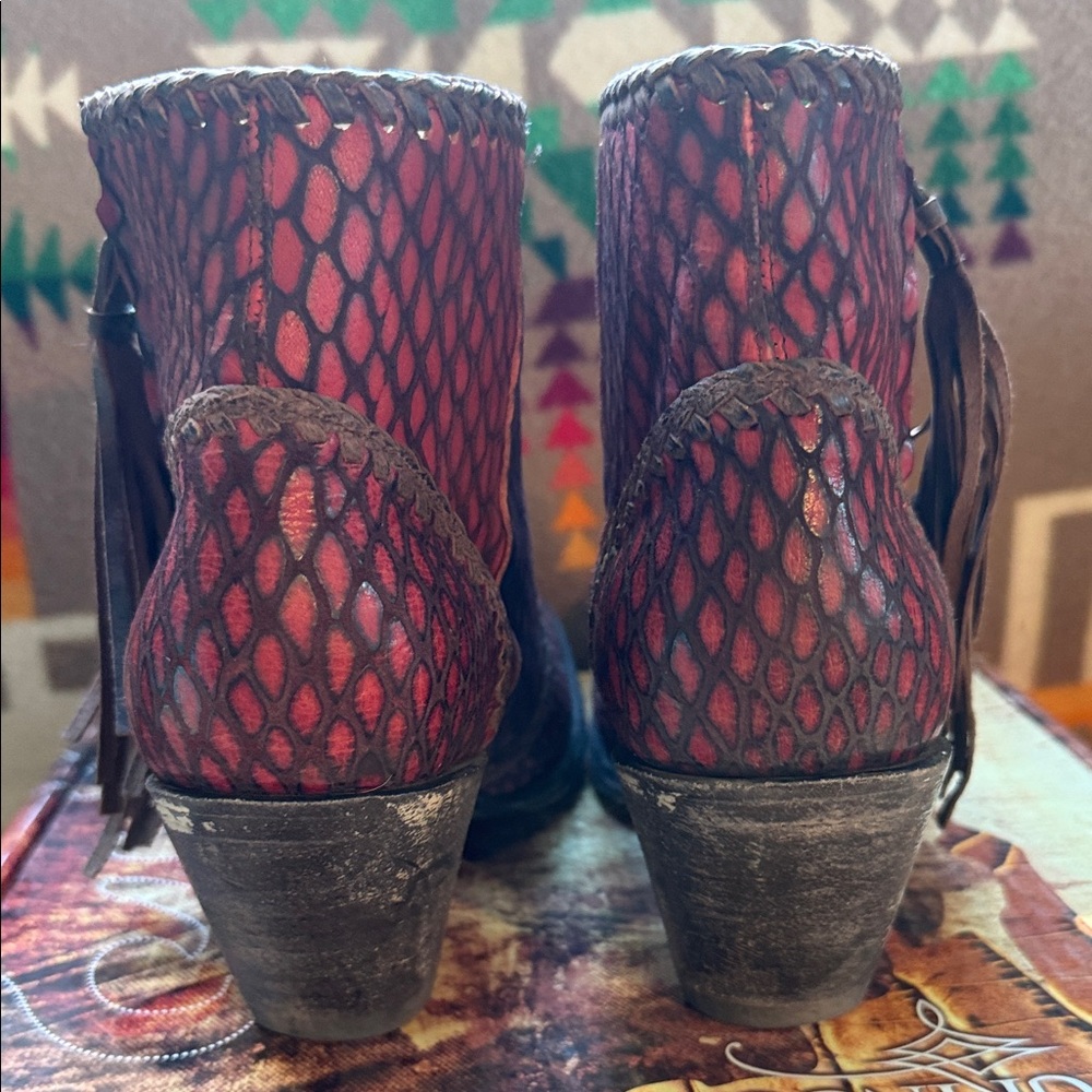 Old Gringo Women's Red and Black Ankle Boots - Picture 5 of 8